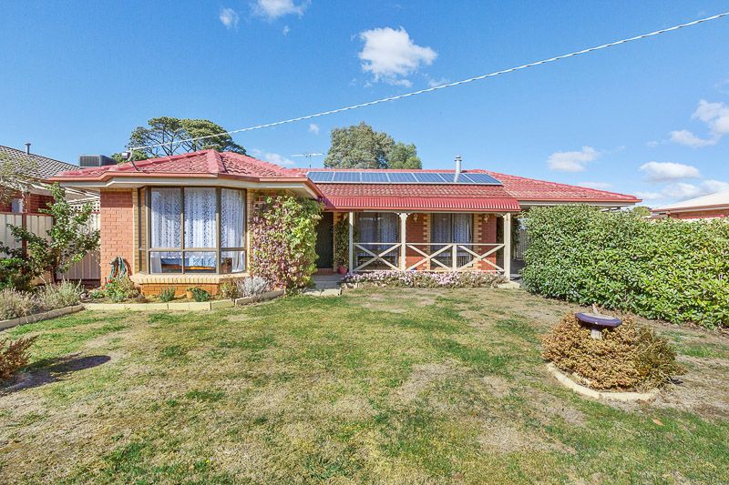 17 Atkinson Street, Ballan - Thumbnail 2