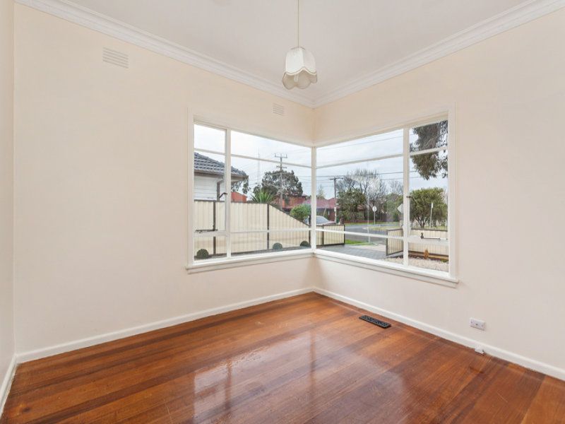22 McArthurs Road, Altona North - Thumbnail 8