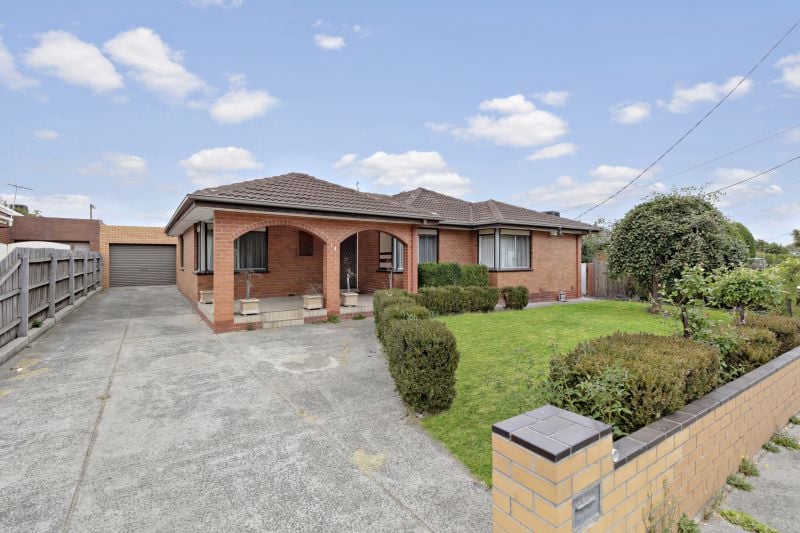 14 Linoak Avenue, Lalor