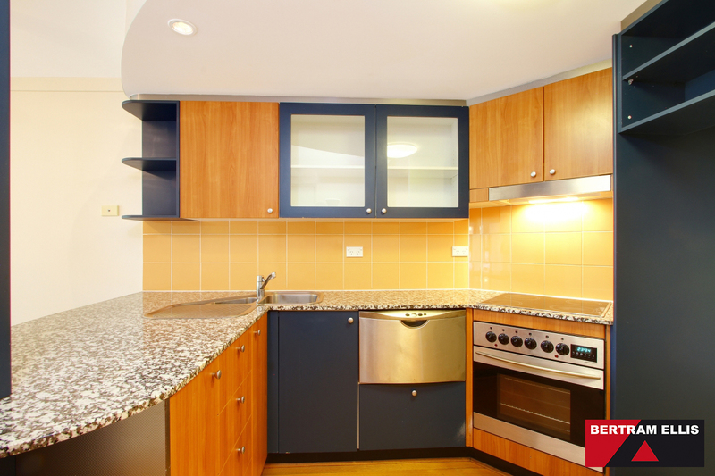 54/18 Captain Cook Crescent, Griffith - Thumbnail 4