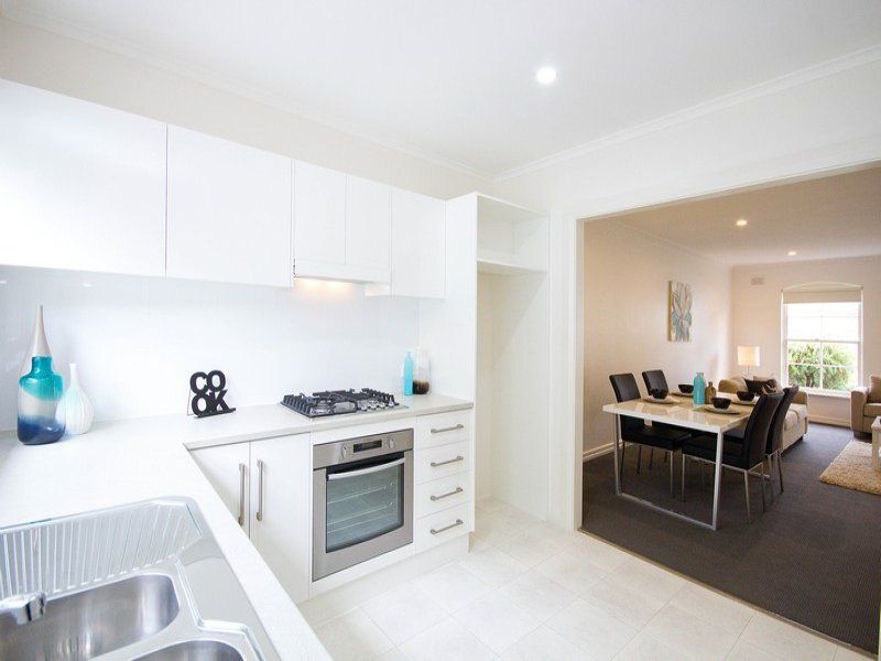 4/8 Robert Street Glenelg South 5045
