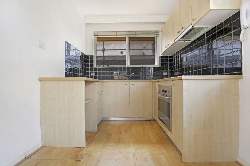 4/10 McColl Court, Brunswick West