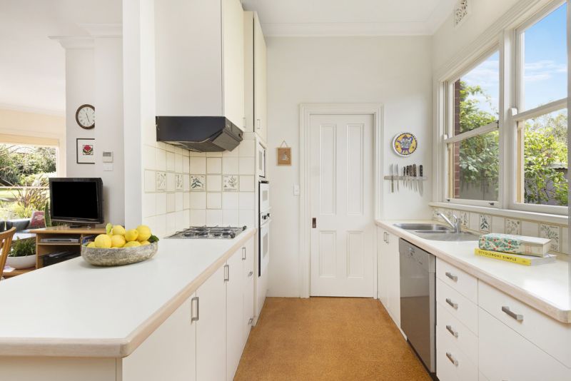 11 Drewett Street, Surrey Hills - Thumbnail 6