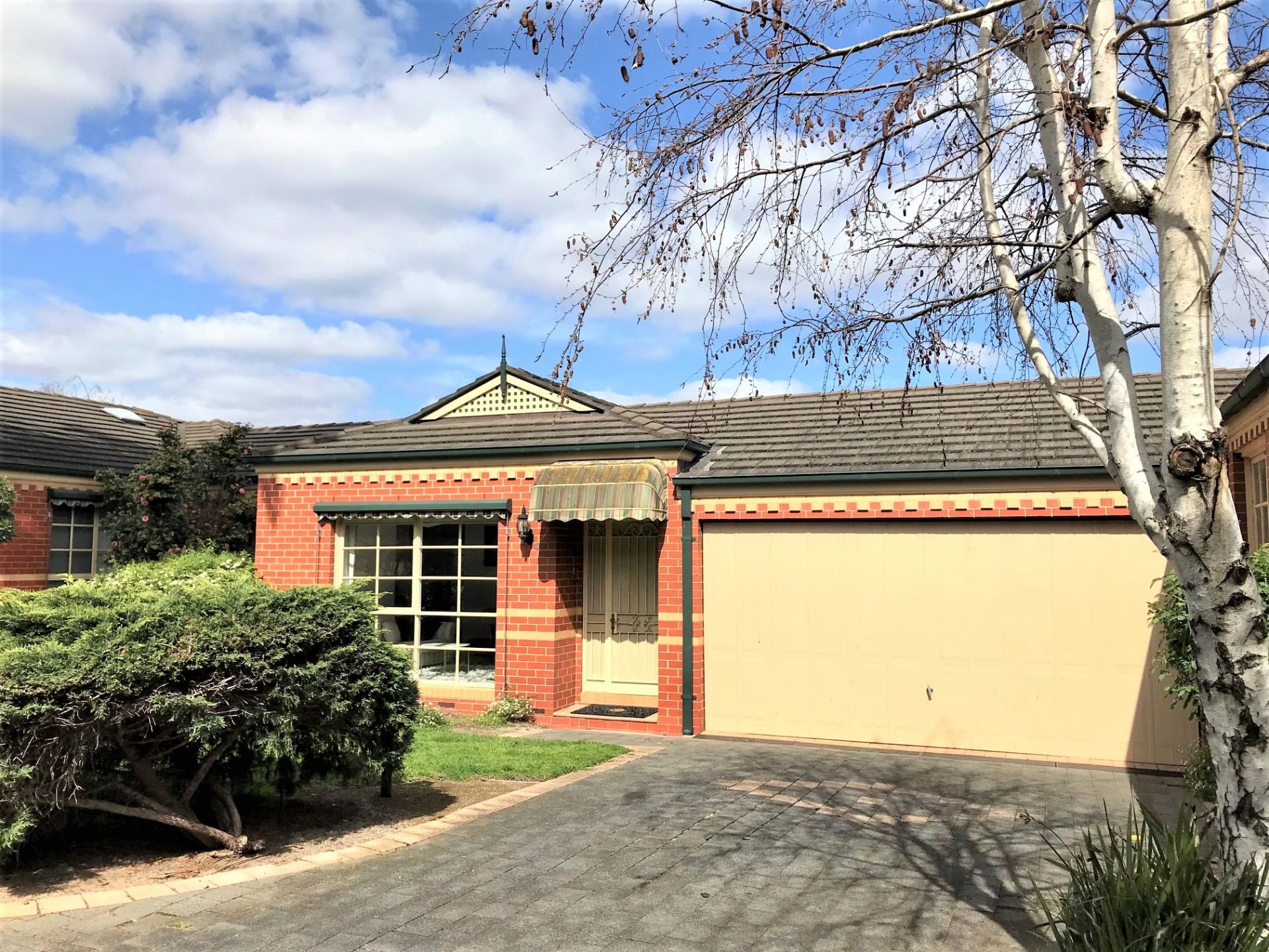 4/1024 Toorak Road, Camberwell J A CAIN Real Estate