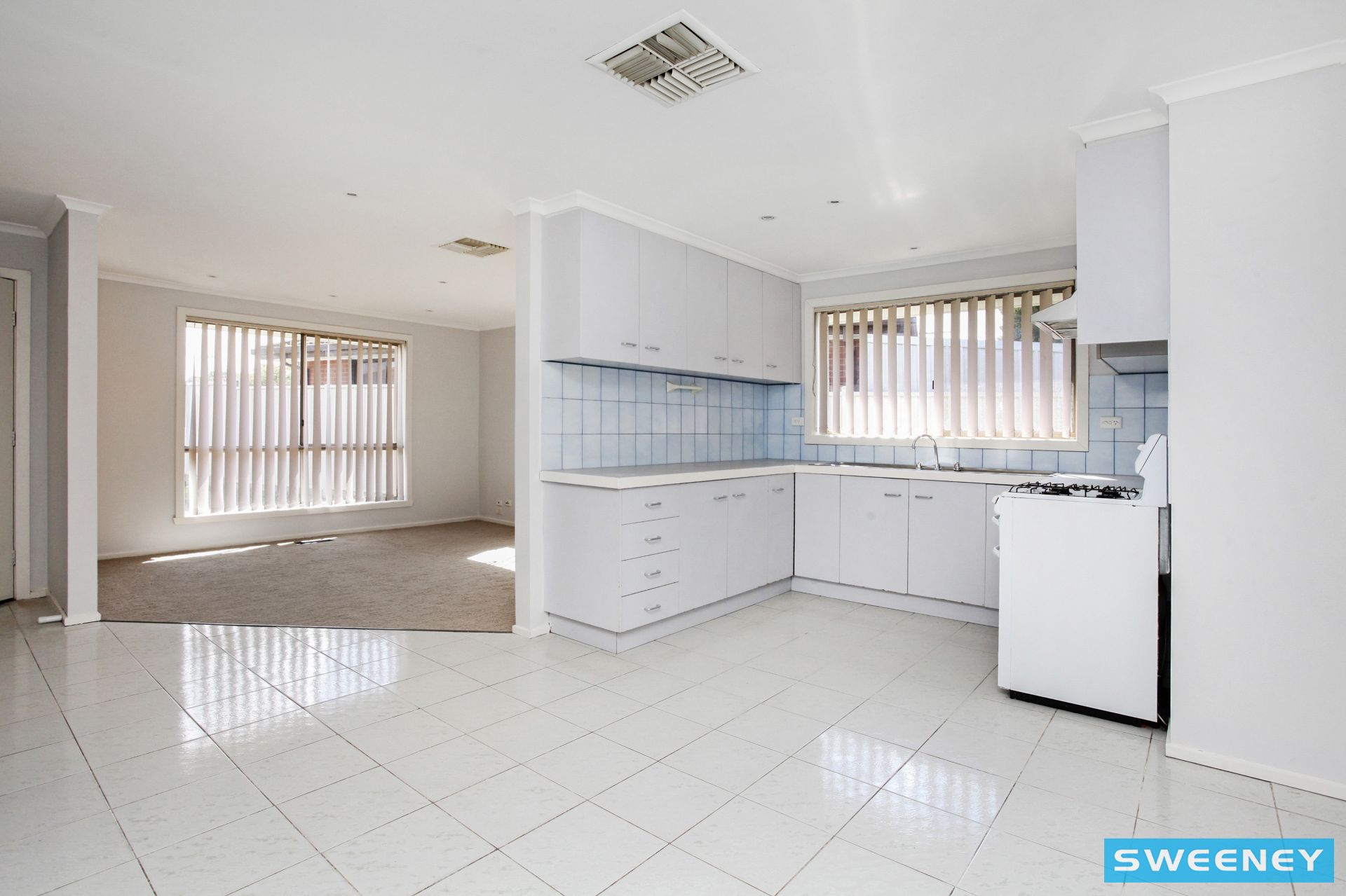 2/16 Brodie Court, Meadow Heights - Thumbnail 3