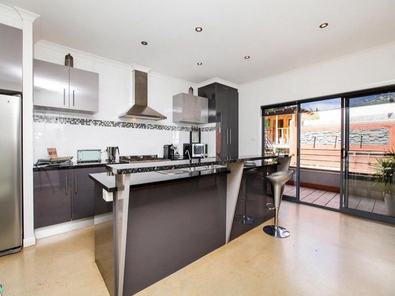 7 Edgbaston Parade, Caroline Springs - Thumbnail 3