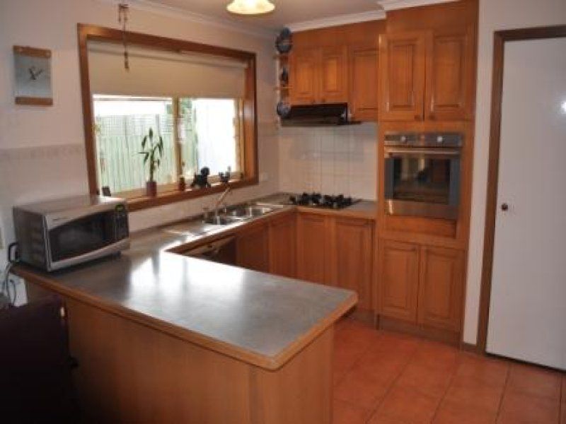 35 St Anthony Court, Seabrook - Thumbnail 3