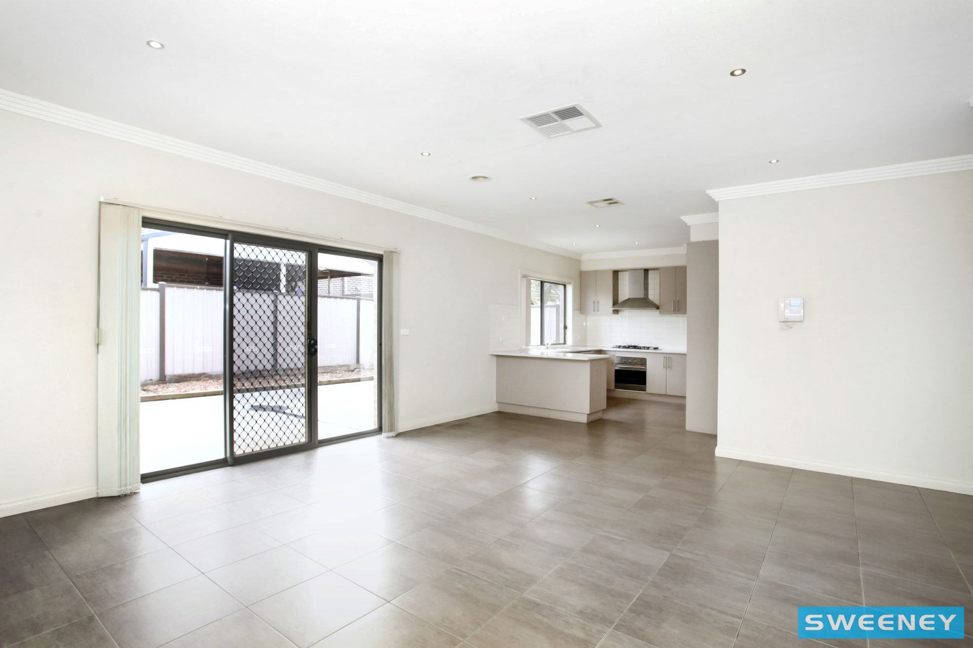 22 Cunningham Chase, Burnside Heights - Thumbnail 3