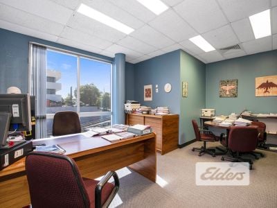 FULL FLOOR PLATE ON TOP OF FINCHLEY!