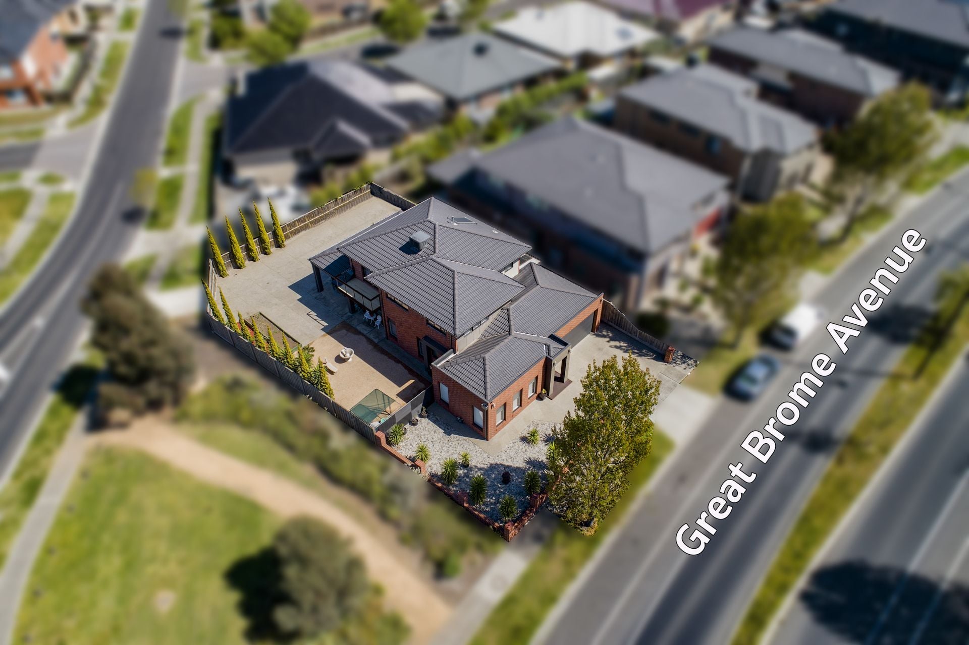 GREAT FAMILY HOME  - DUAL CORNER ACCESS