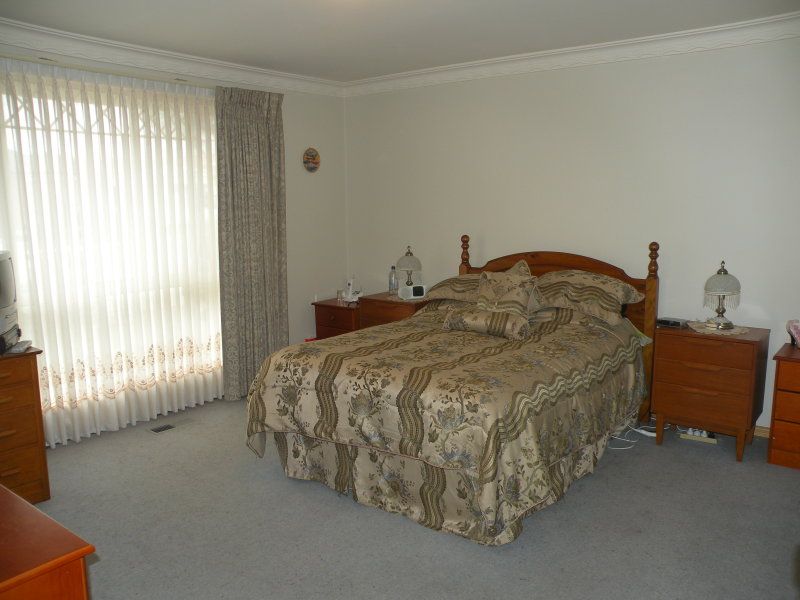 36 Kipping Rise SOUTH MORANG, South Morang - Thumbnail 8