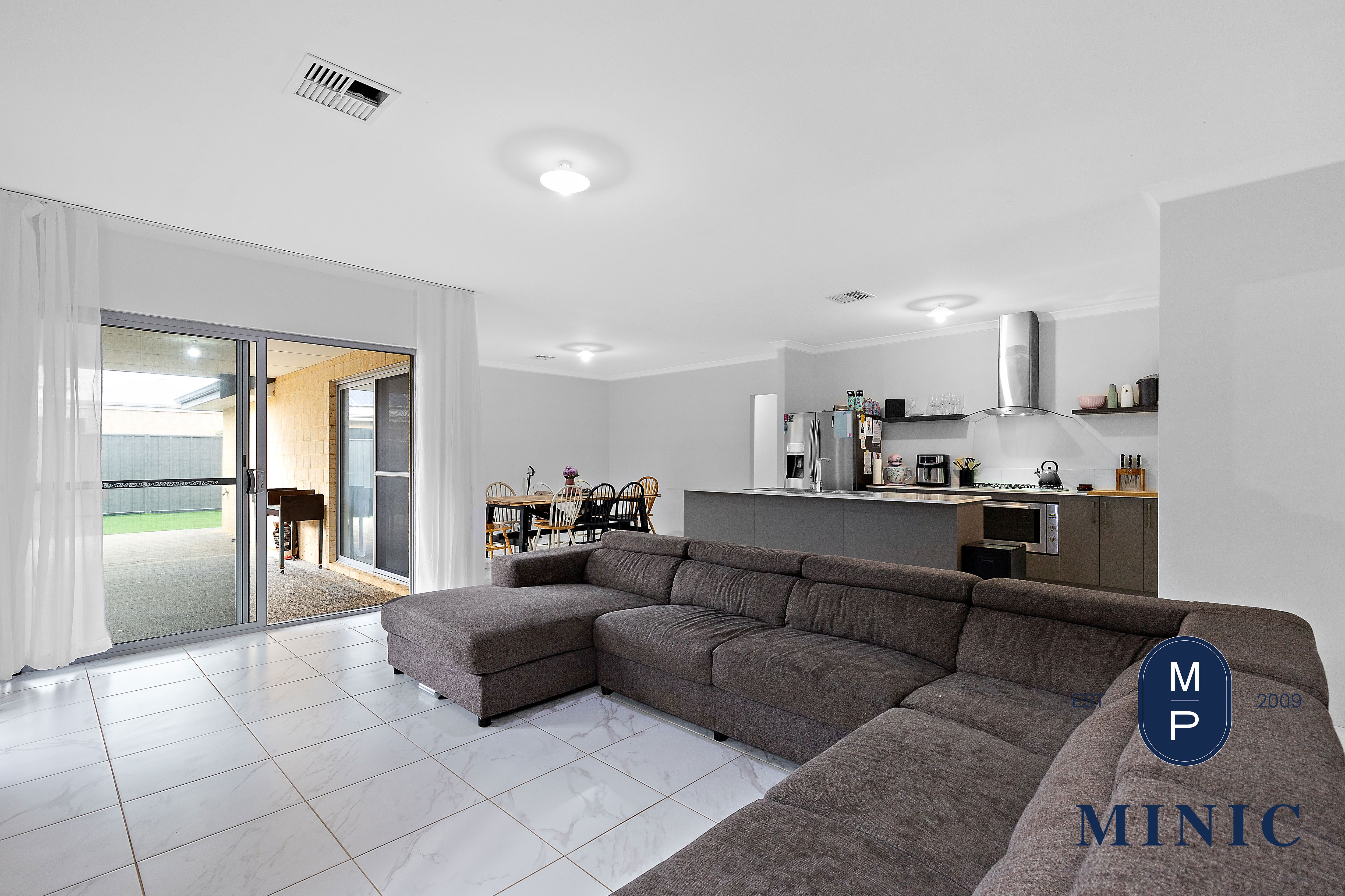 30 Charnwood Grove, Hilbert