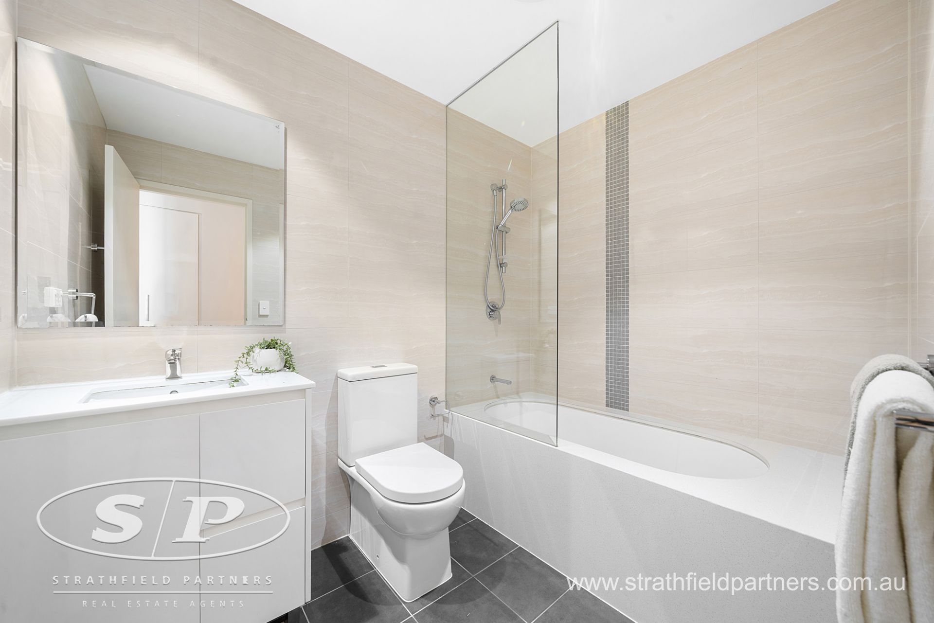 813/4 Nipper Street, Homebush, Homebush - Thumbnail 8
