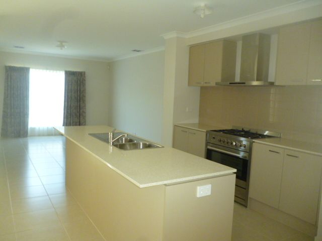 SPACIOUS FAMILY HOME!!