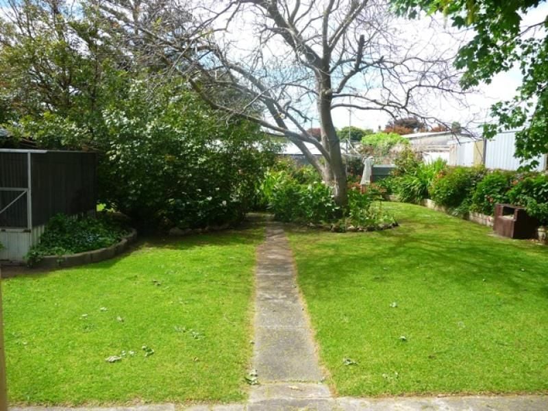 13 Holder Street MOUNT GAMBIER SA, Mount Gambier - Thumbnail 2