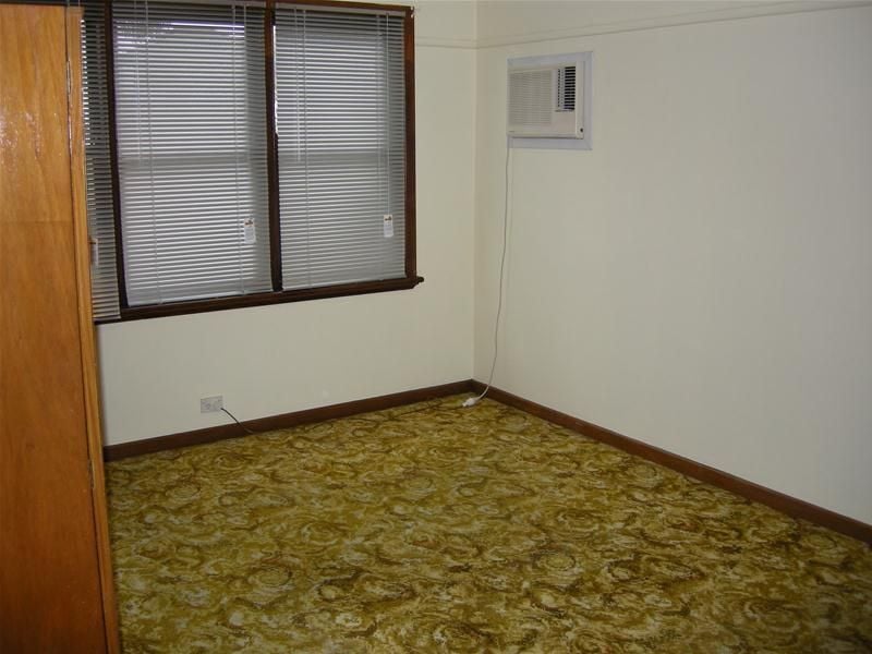 Brilliantly Located And Comes With A Gardener!