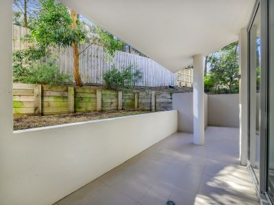 SLEEK NORTH-FACING GARDEN APARTMENT IN POPULAR 'SERENE' COMPLEX