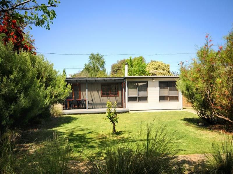 4 Cronulla Court BARWON HEADS VIC, Barwon Heads - Thumbnail 2