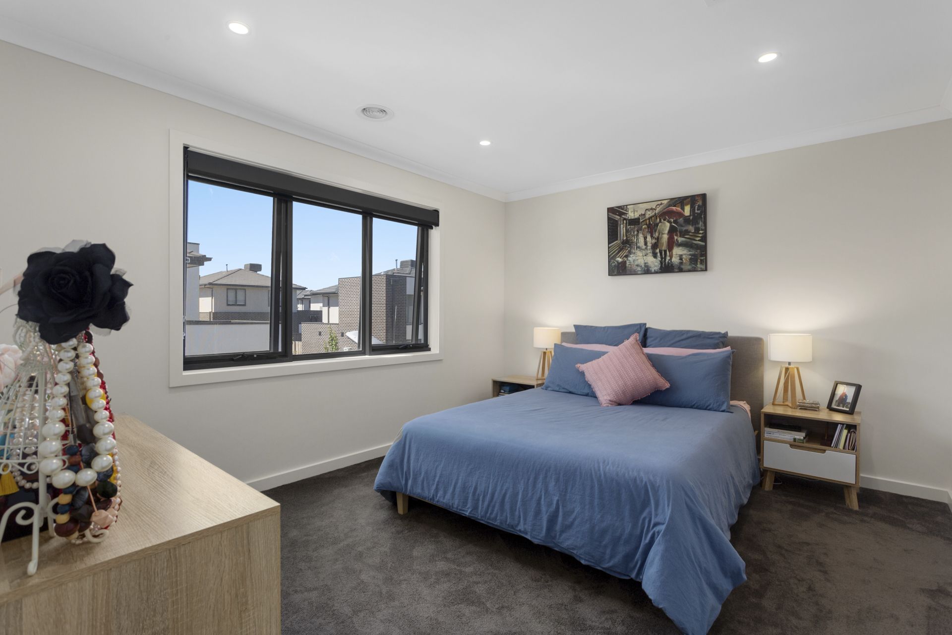 WALK TO THE TRAIN- BOUTIQUE LIVING