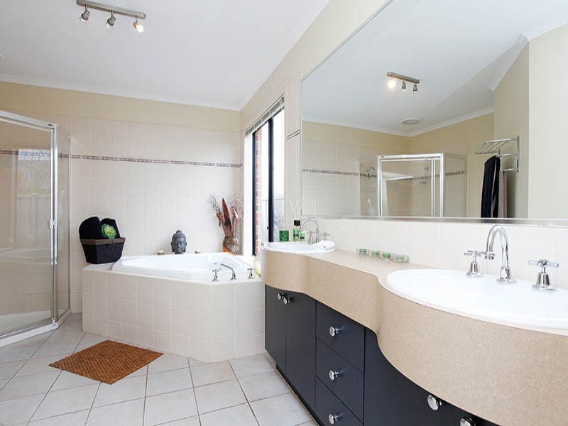 21 Ranmore Grove, Caroline Springs - Thumbnail 7