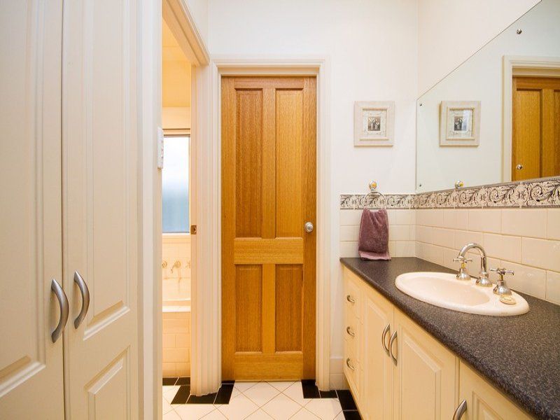 23 Bluestone Drive Walkley Heights 5098