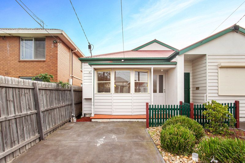 2/30 MacPherson Street, Footscray - Thumbnail 2