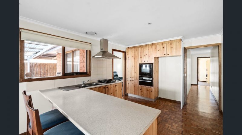 28 Oakdene Grove South, Altona Meadows - Thumbnail 8