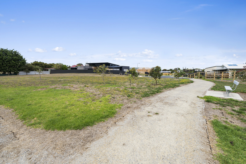1026 SQUARE METRE OPPORTUNITY, Apollo Bay - Thumbnail 4