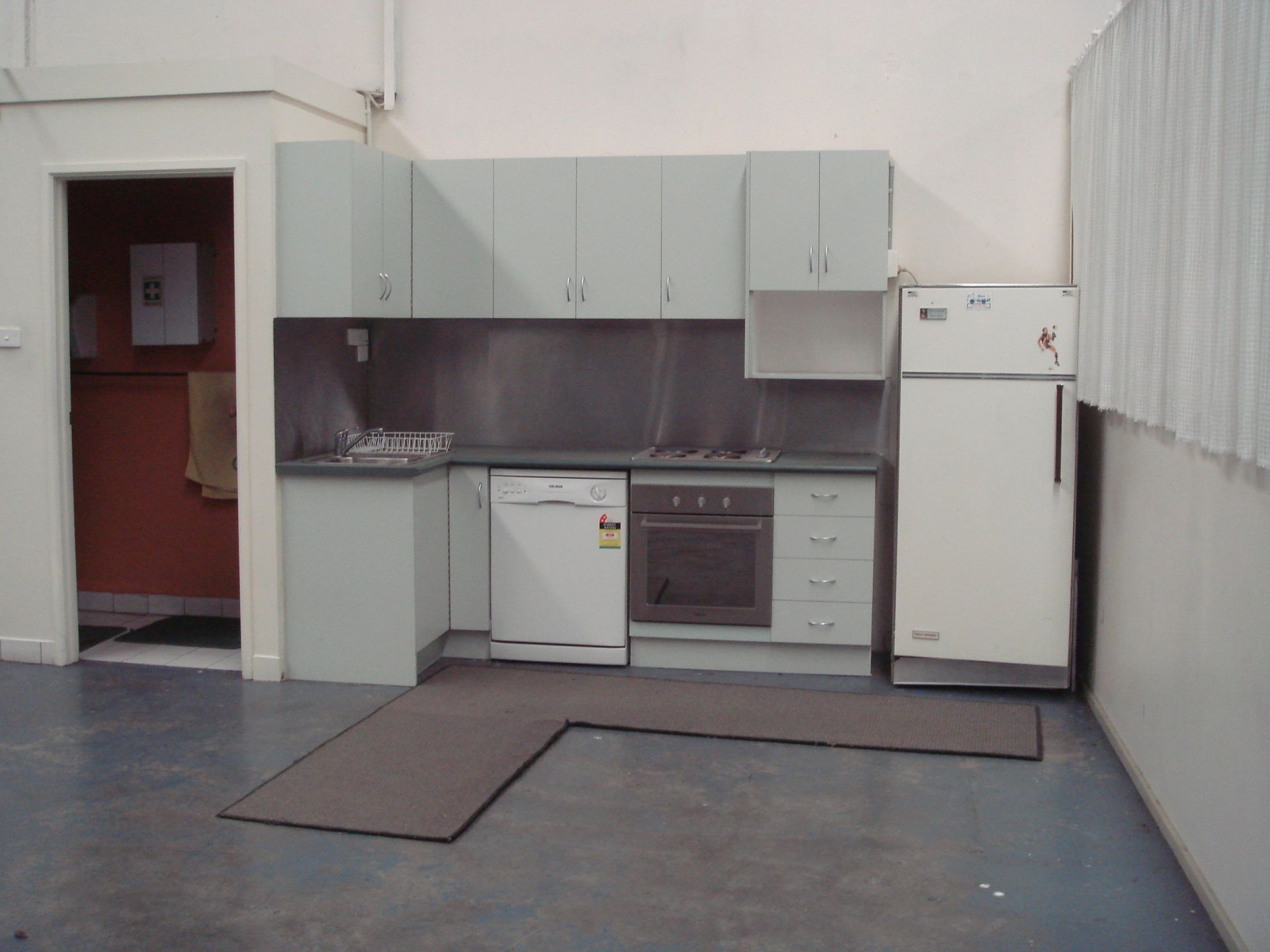 FACTORY/WAREHOUSE WITH CARE TAKER RESIDENCE
