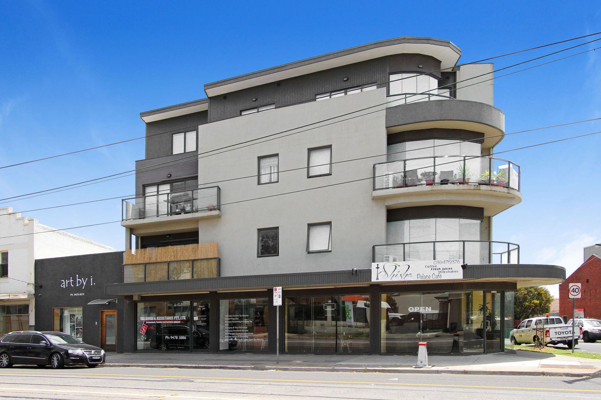 STYLISH EXECUTIVE LIVING