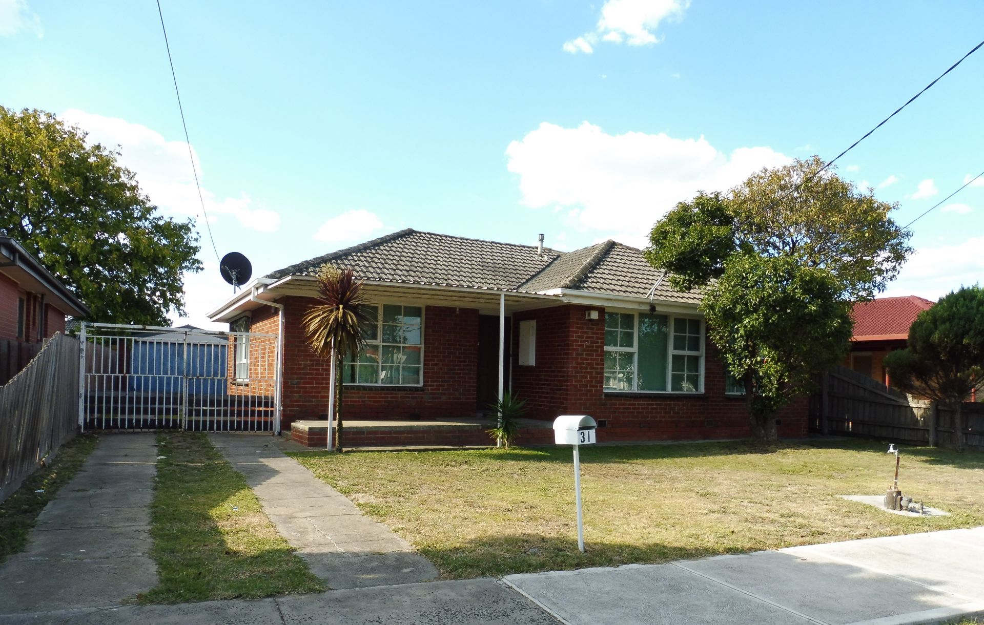 3 BEDROOM FAMILY HOME IN PRIME LOCATION.