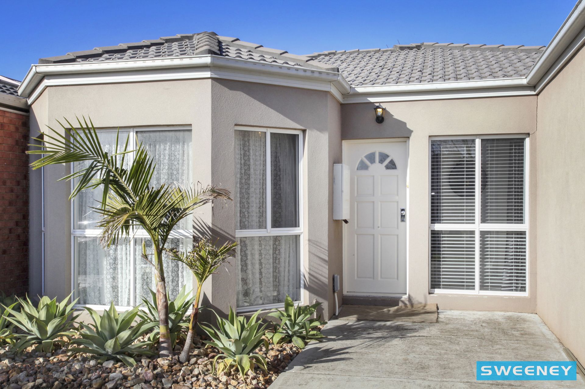 2 Saxby Court, Burnside - Thumbnail 3