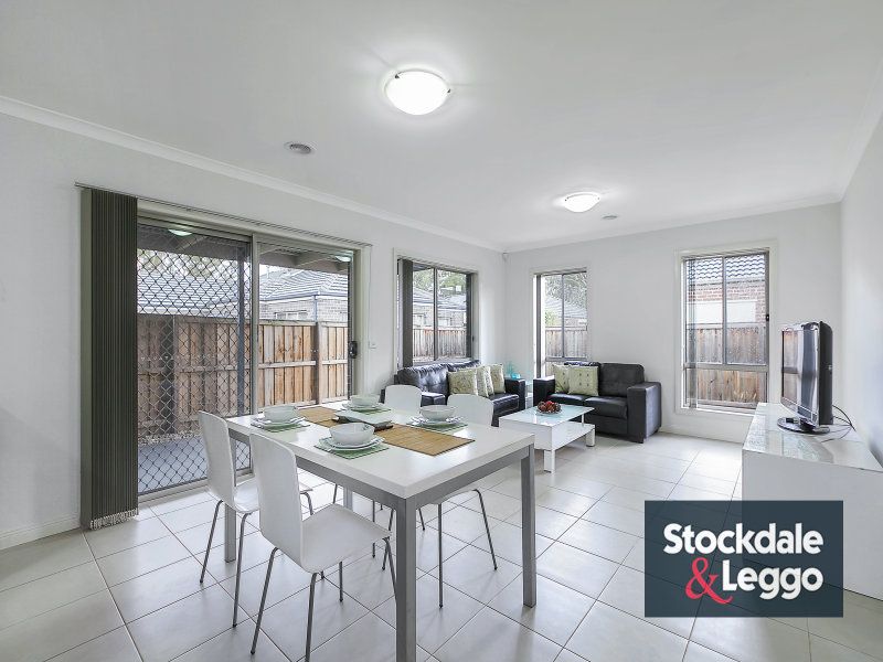 24 Chamonix Parade SOUTH MORANG, South Morang - Thumbnail 7