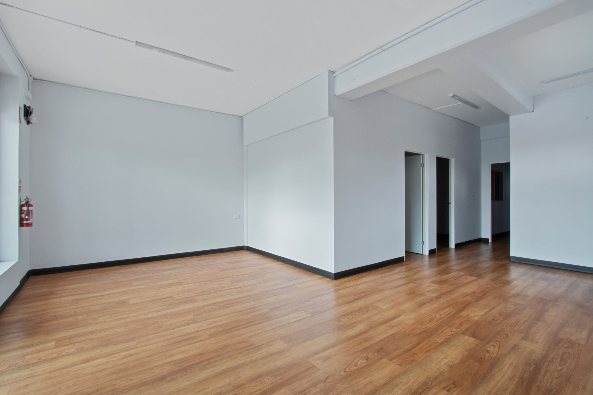 Well Presented Retail Opportunity!