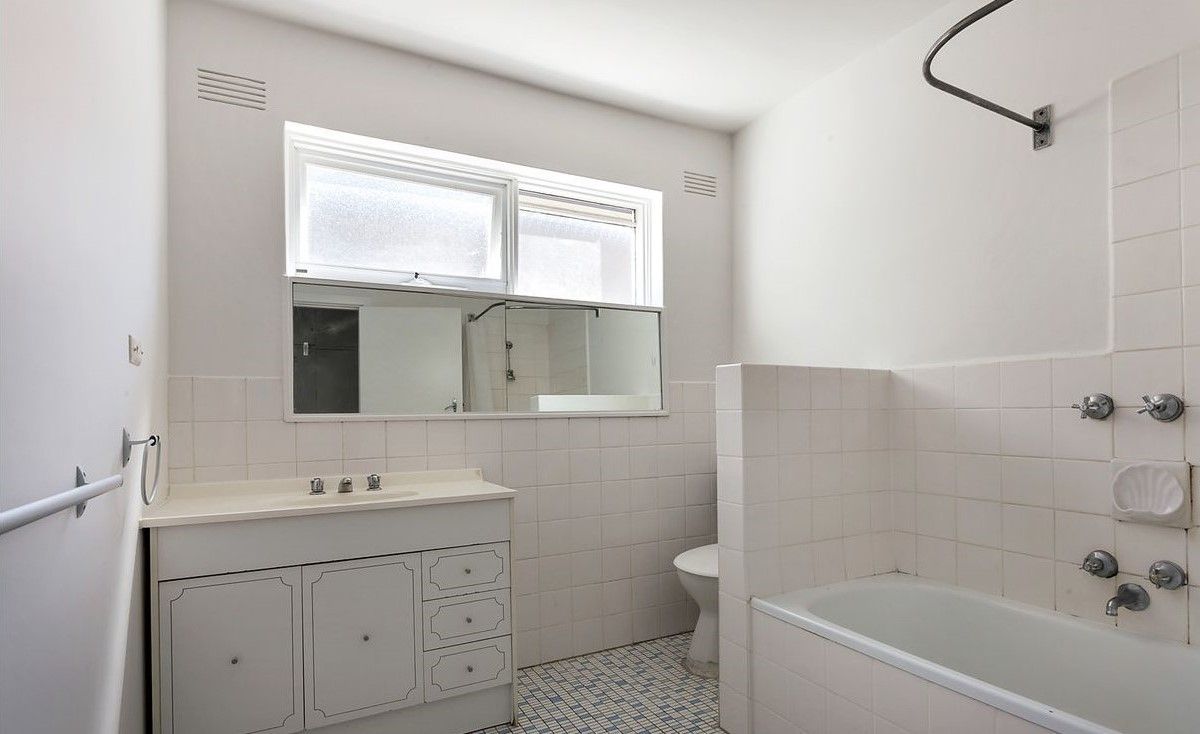 Spacious, light & bright