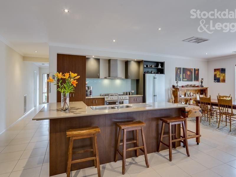 13 Florence Drive MERNDA, Mernda - Thumbnail 7