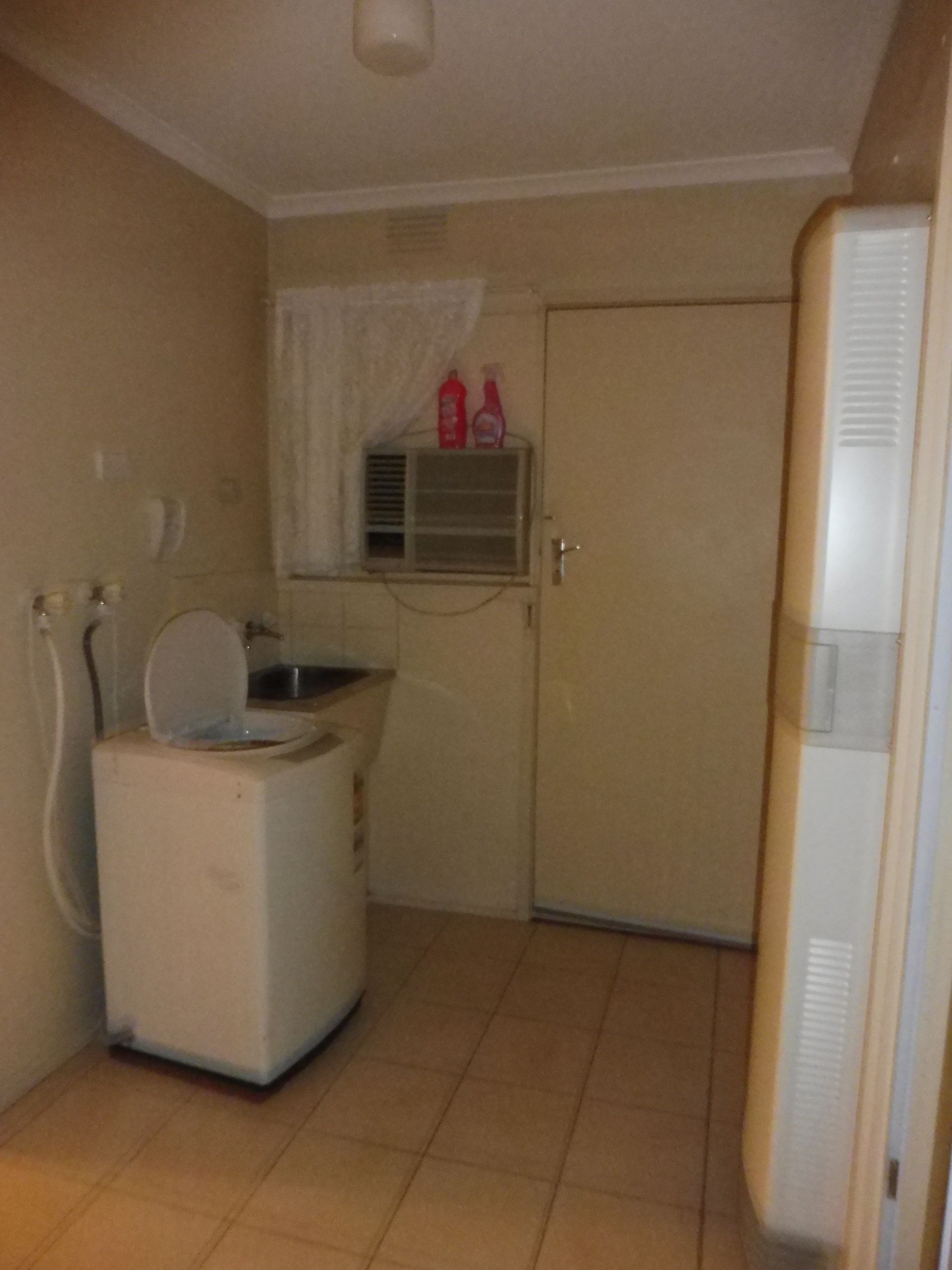 2 BEDROOM UNIT IN A PERFECT LOCATION!