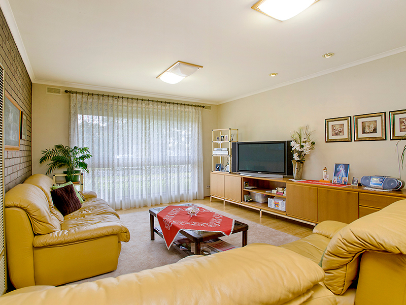 15 Langhorne Street, Altona Meadows - Thumbnail 7