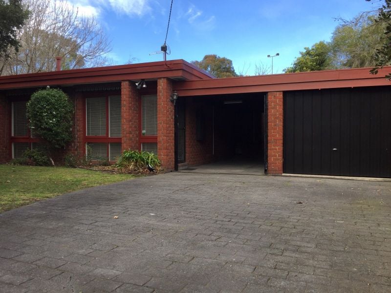 16 Sir Garnet Road, Surrey Hills