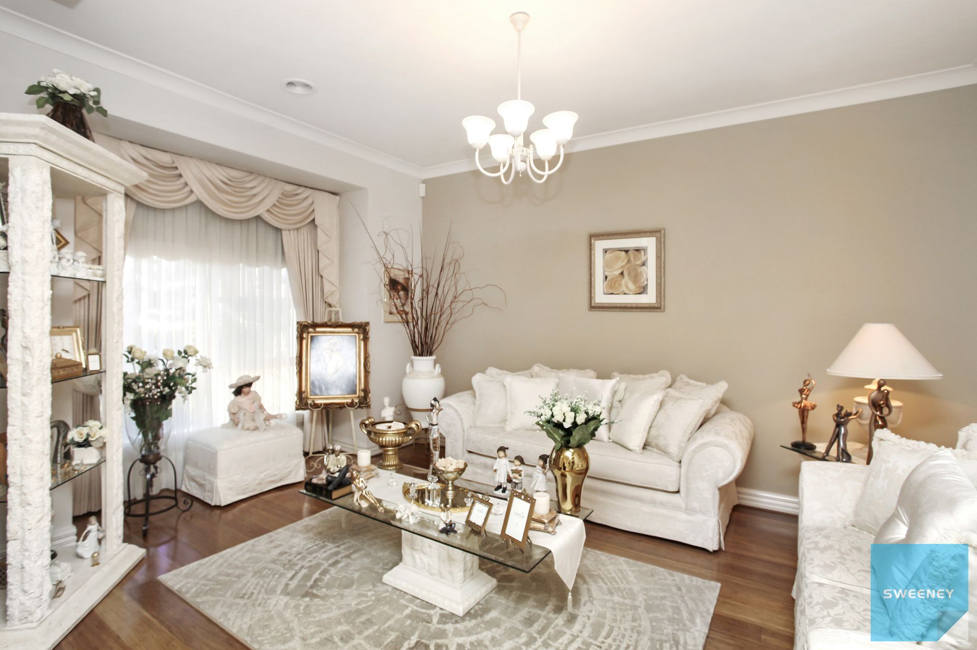 33 Cairn Curran Terrace, CAROLINE SPRINGS Sweeney Estate Agents