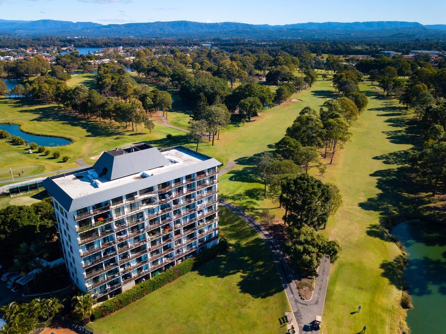 Real Estate For Sale 18/11 Fairway Drive CLEAR ISLAND WATERS , QLD