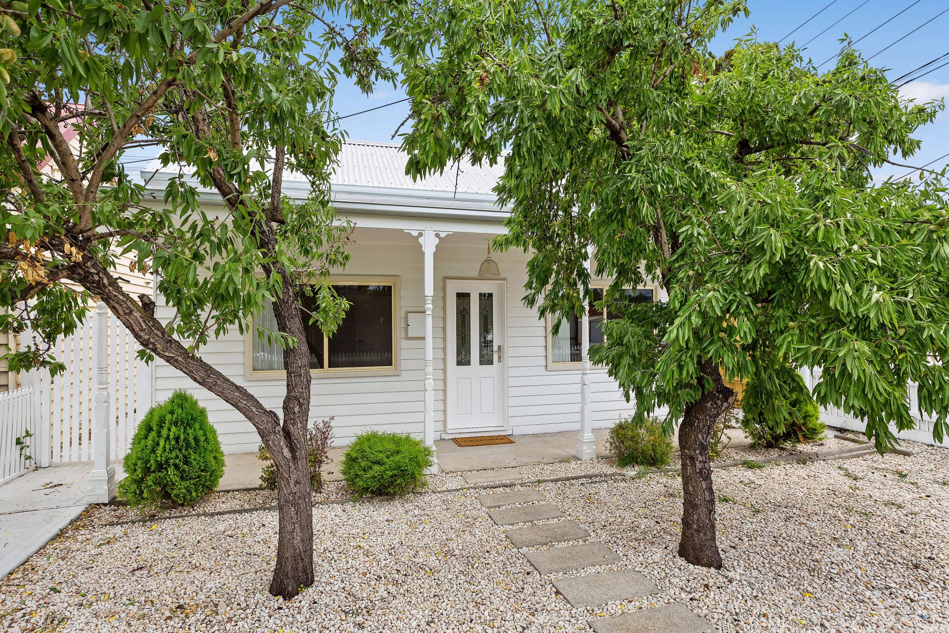2 Creswick Street, Footscray - Thumbnail 2