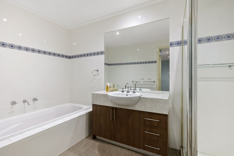 13 Cottage Boulevard, Epping