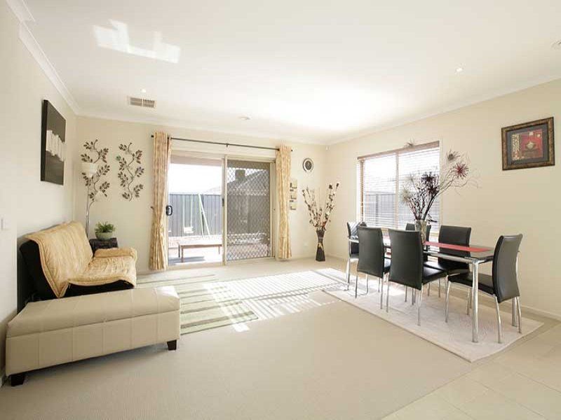 15 Derham Drive, Point Cook - Thumbnail 5