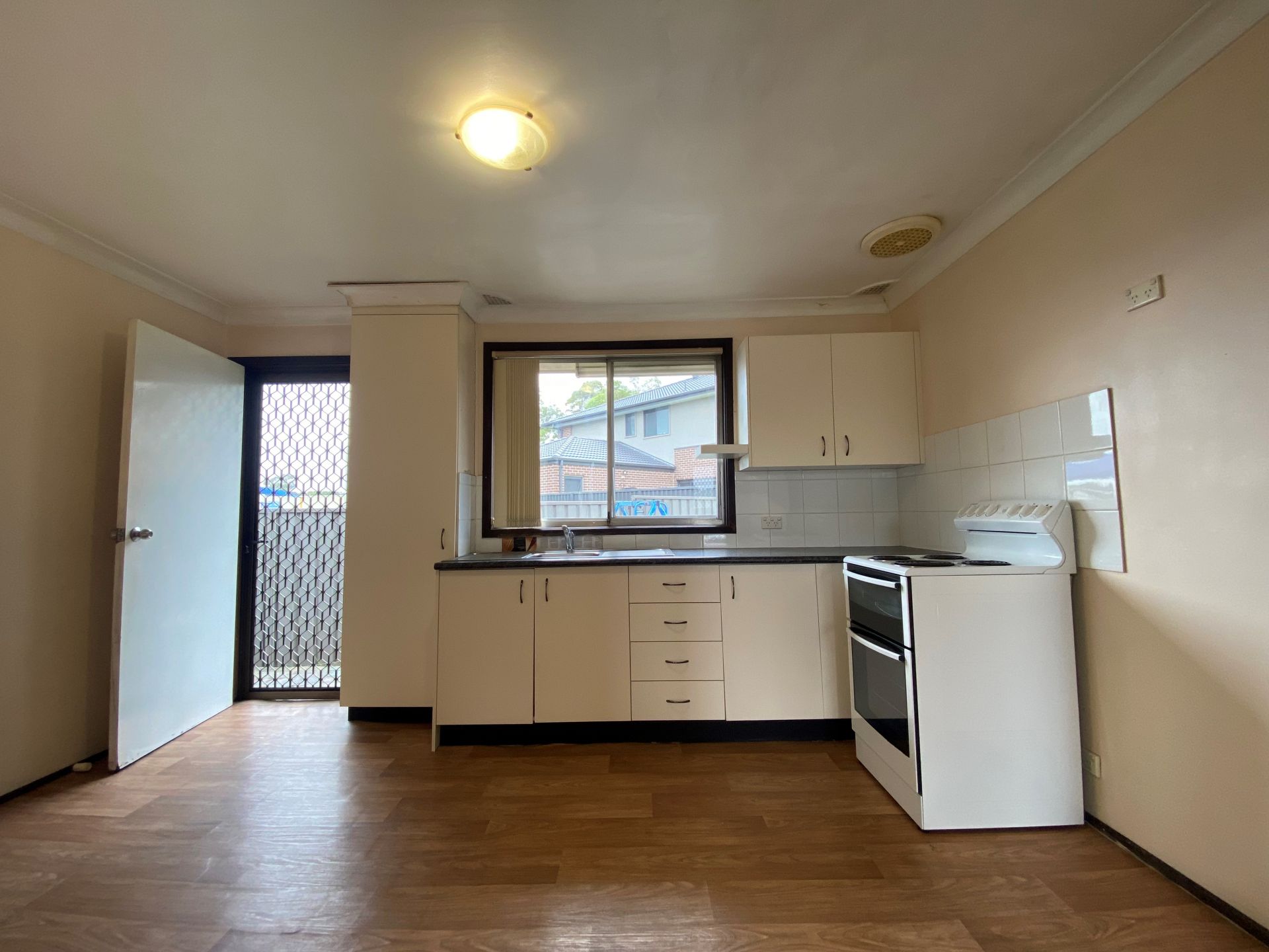 Real Estate For Lease 22 Medlow Drive Quakers Hill , NSW