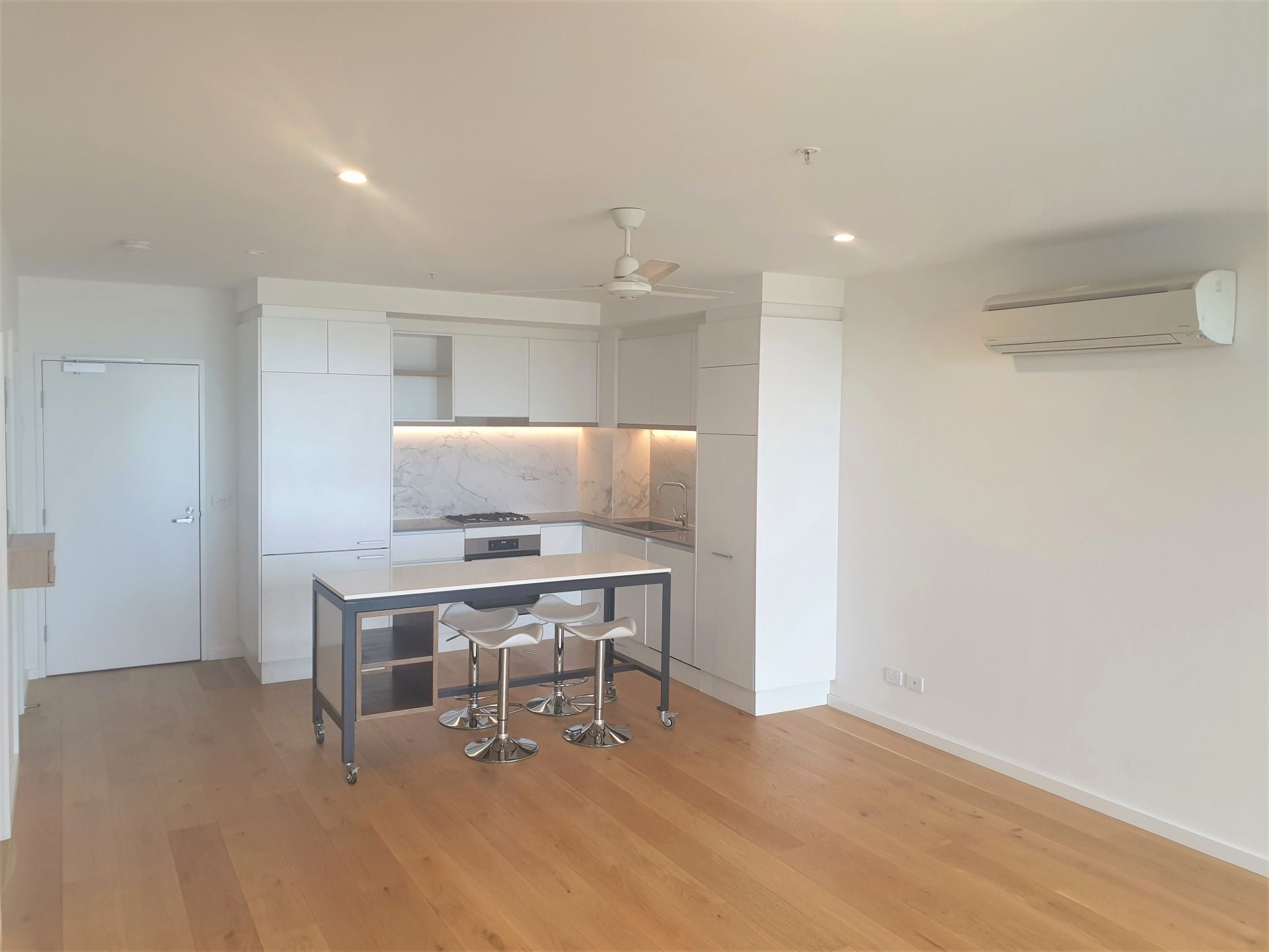 Luxury Apartment - THE NEWBURY