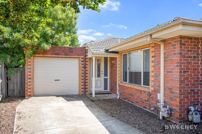 16C Stapley Crescent, Altona North - Thumbnail 2