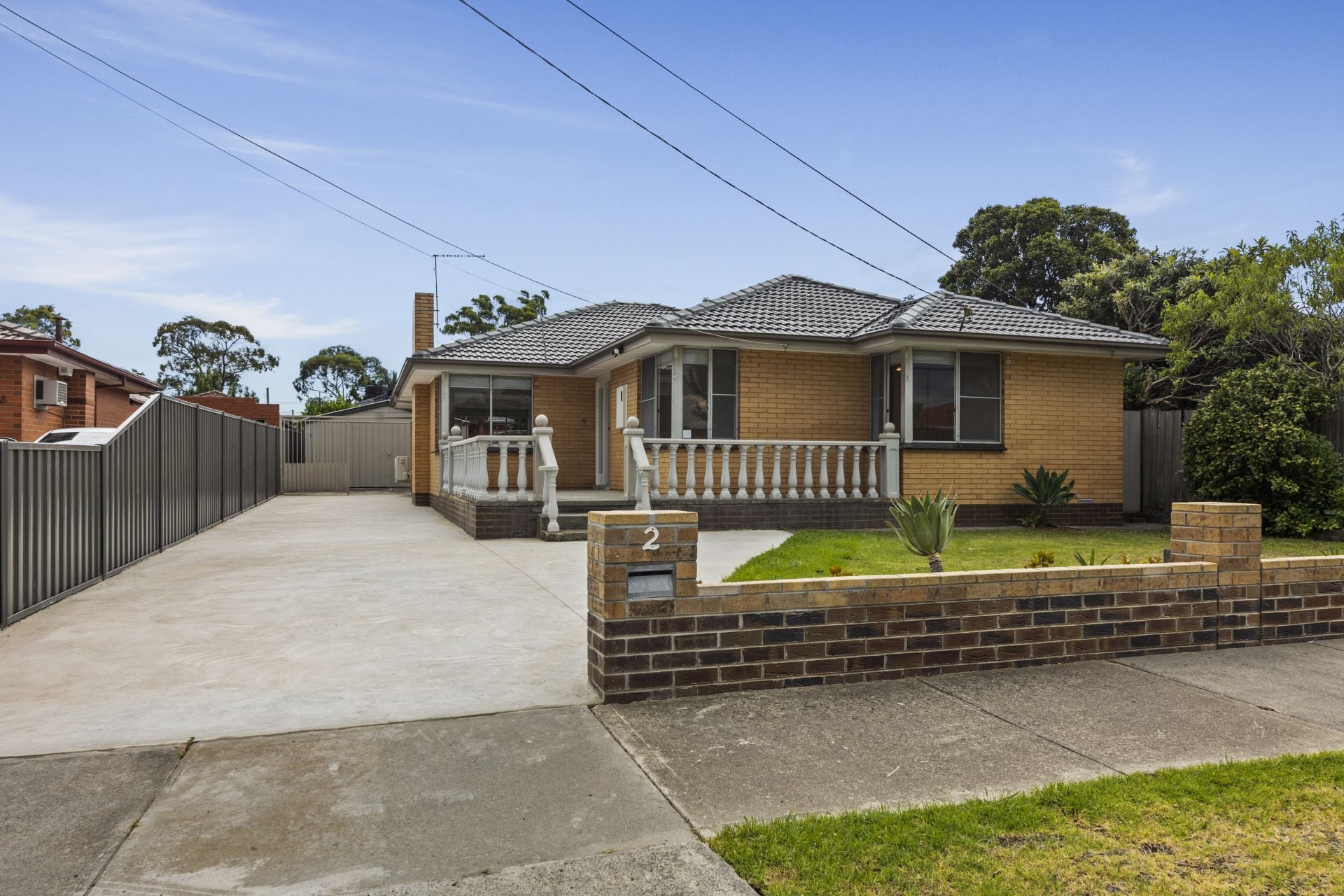 CLASSIC FAÇADE, CONTEMPORARY LIVING