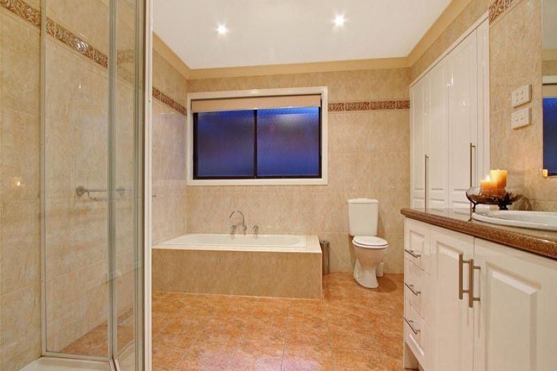 A Piece Of Royal Land With The Home To Match!