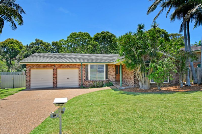 19 Spindrift Row, Port Macquarie, Port Macquarie - Thumbnail 2